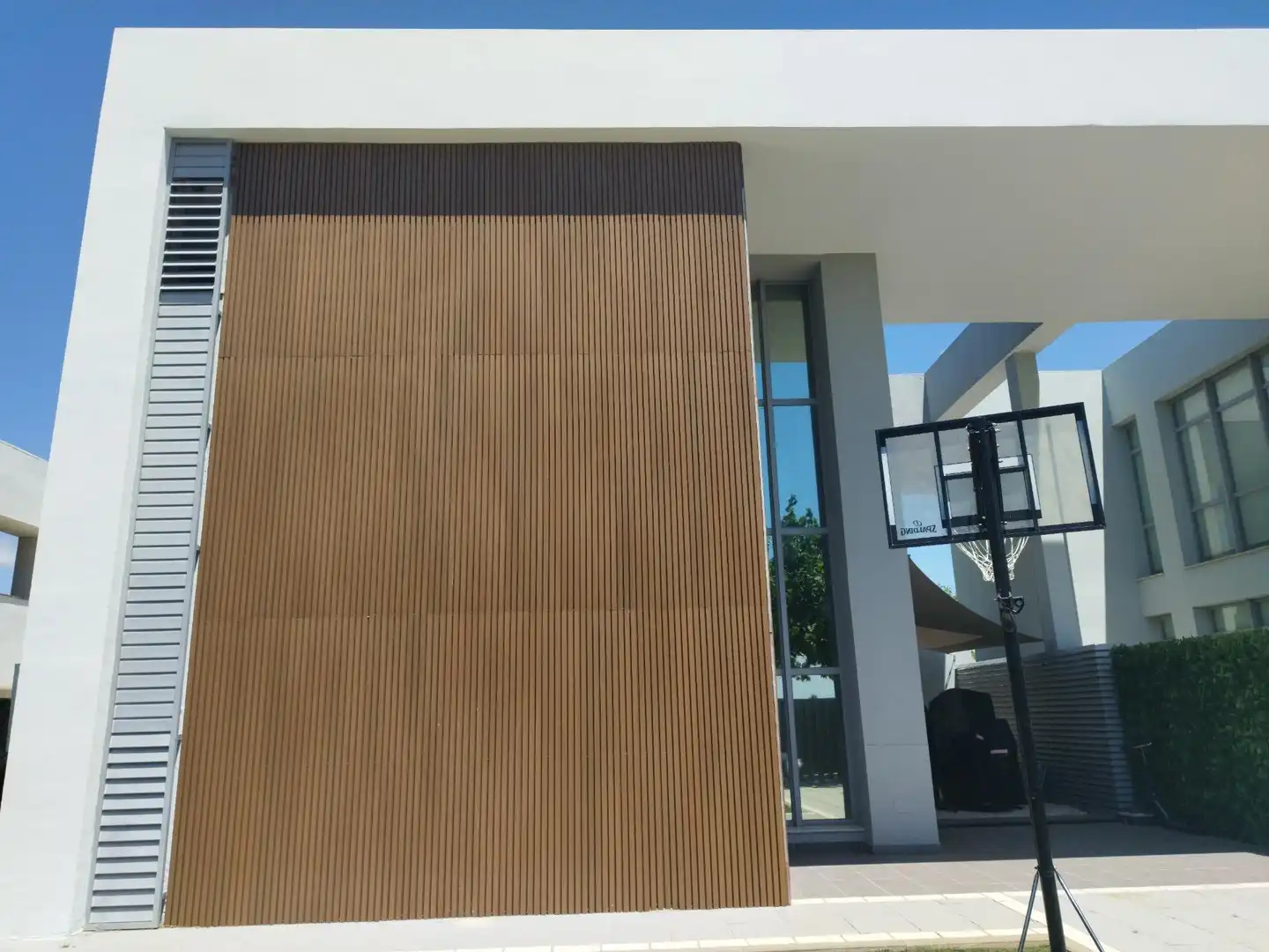 Vista exterior de Casa o chalet de alquiler en Puerto Real con Aire acondicionado, Jardín privado y Piscina