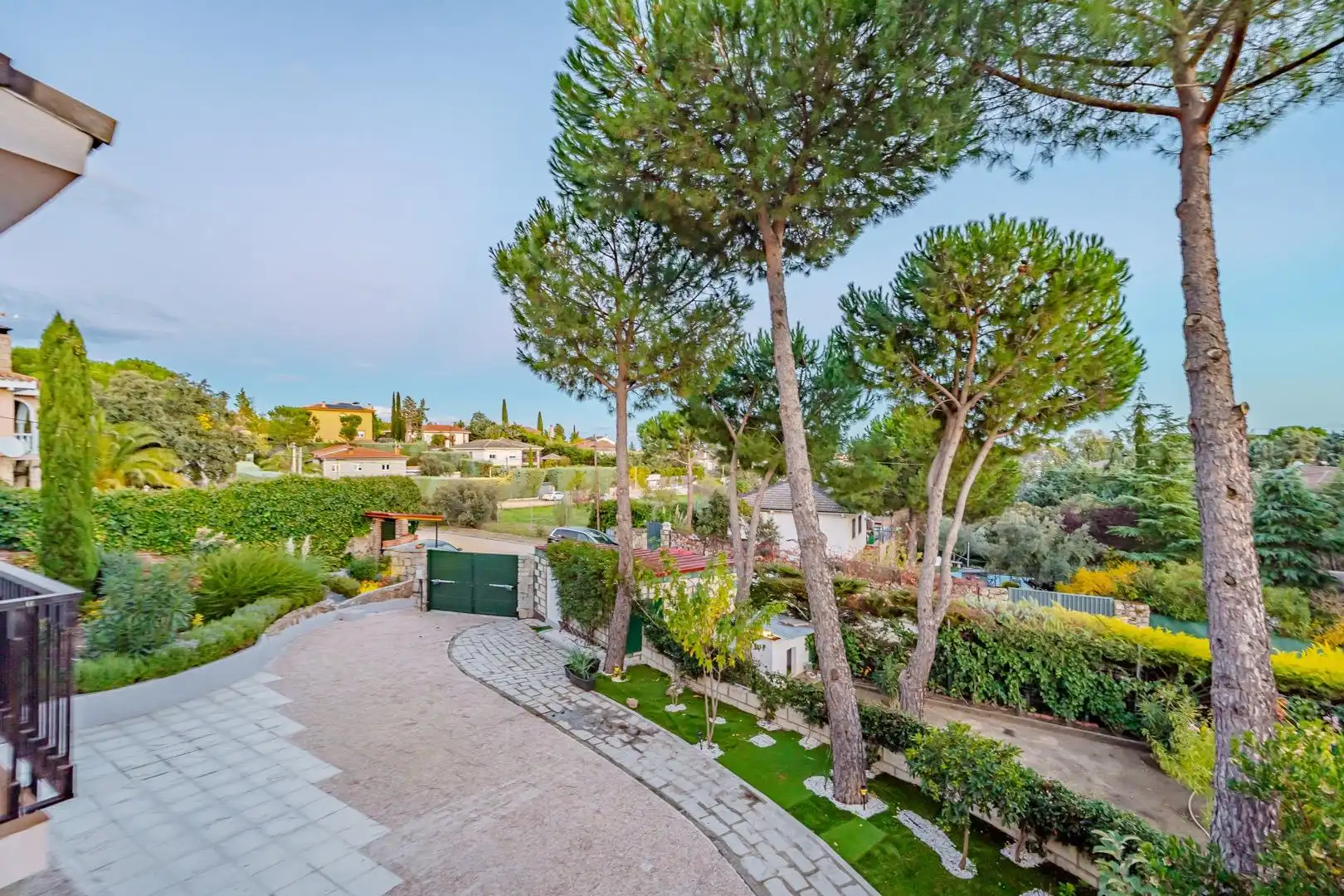 Exterior view of Houses for sale in Valdemorillo  with Heating, Private garden and Terrace