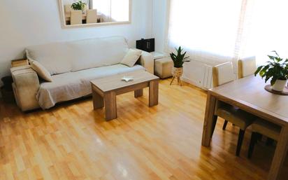 Living room of Flat for sale in  Barcelona Capital  with Air Conditioner, Heating and Parquet flooring