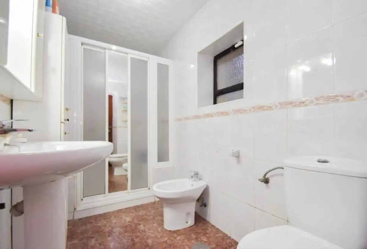 Bany de Casa o xalet en venda en Atarfe