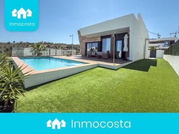 Chalet de obra nueva en venta en Carrer de Brasil