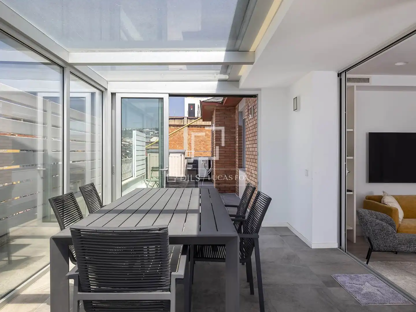 Terrasse von Dachboden zur Miete in Barcelona mit Klimaanlage, Terrasse und Möbliert