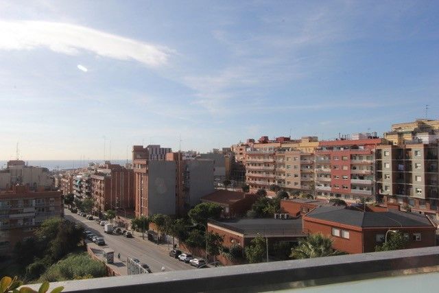 Vista exterior de Dúplex de lloguer en Badalona amb Aire condicionat, Calefacció i Terrassa
