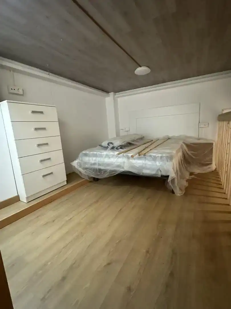 Schlafzimmer von Büro zum Verkauf in Basauri 