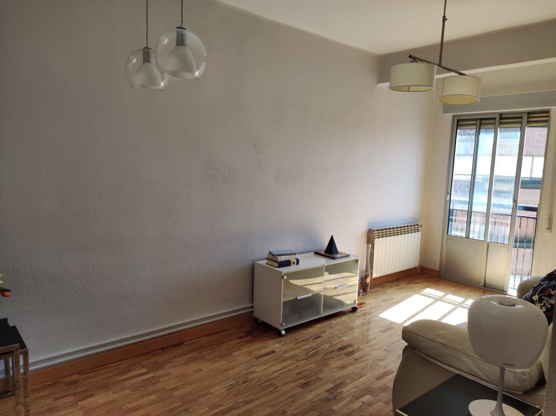 Sala d'estar de Pis en venda en Valladolid Capital amb Calefacció i Parquet