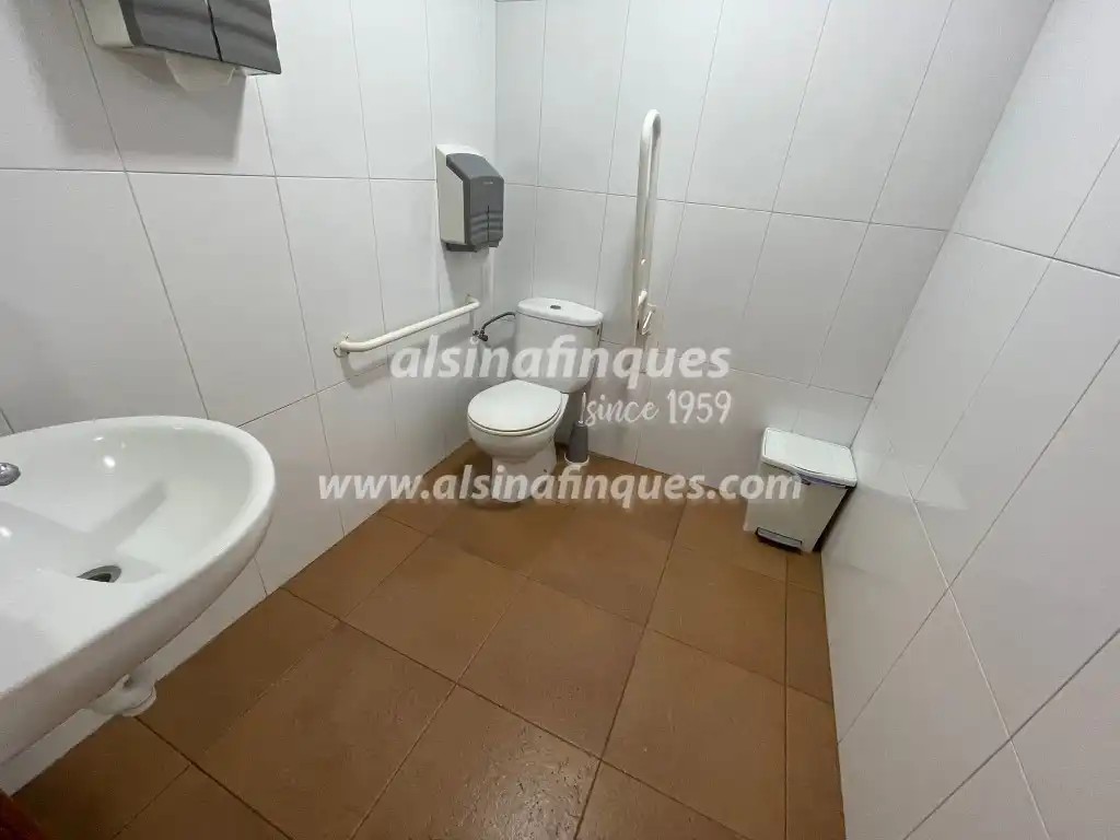 Bany de Local en venda en Lloret de Mar