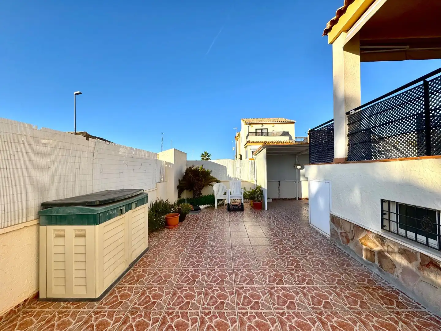 Terrasse von Haus oder Chalet zur Miete in Guardamar del Segura mit Klimaanlage, Privatgarten und Terrasse