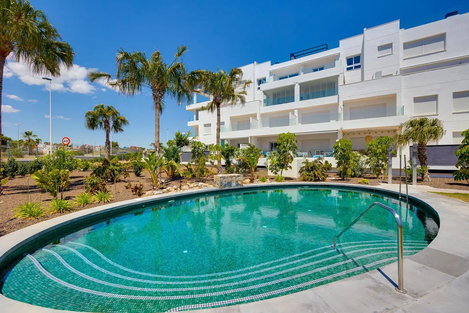 Ático con piscina en venta en Los Balcones - Los Altos, imagen 32