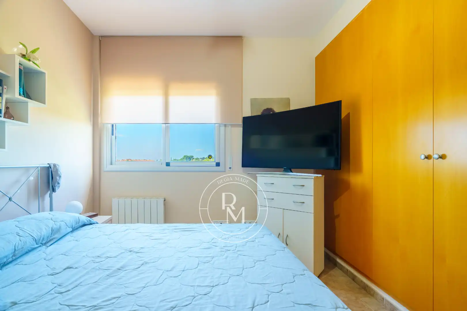 Habitación de Casa adosada en venta en Roda de Berà con Aire acondicionado, Calefacción y Jardín privado