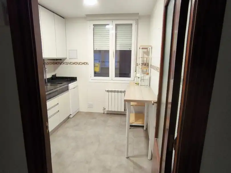 Kitchen of Flat for share in  Logroño  with Heating, Parquet flooring and Furnished