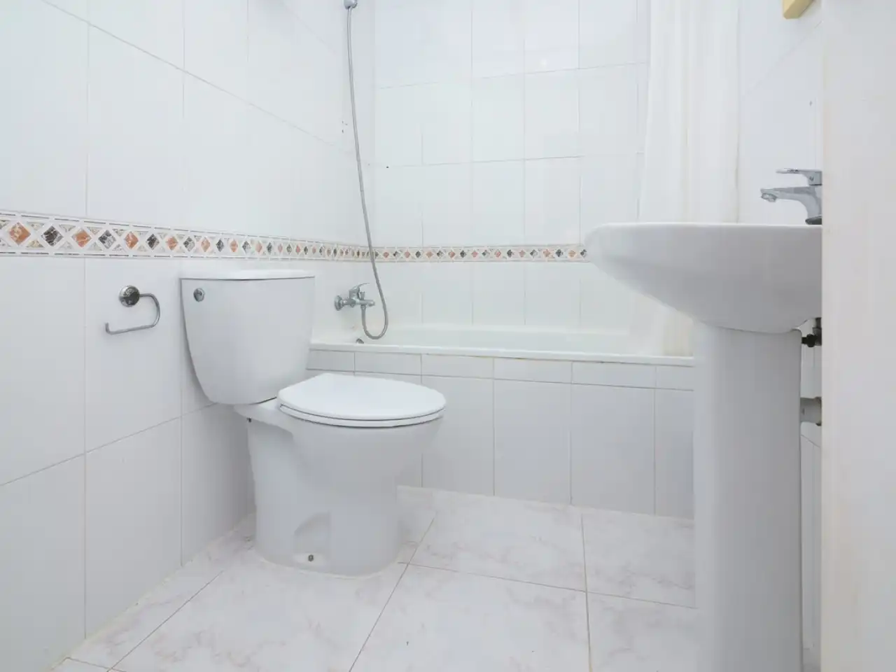 Baño de Casa o chalet en venta en Torrevieja con Calefacción, Terraza y Piscina