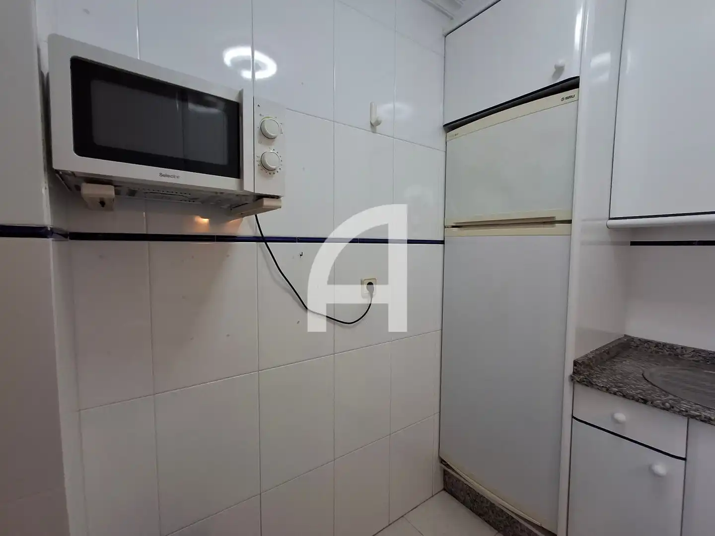 Cuina de Pis de lloguer en Vigo  amb Calefacció, Parquet i Moblat