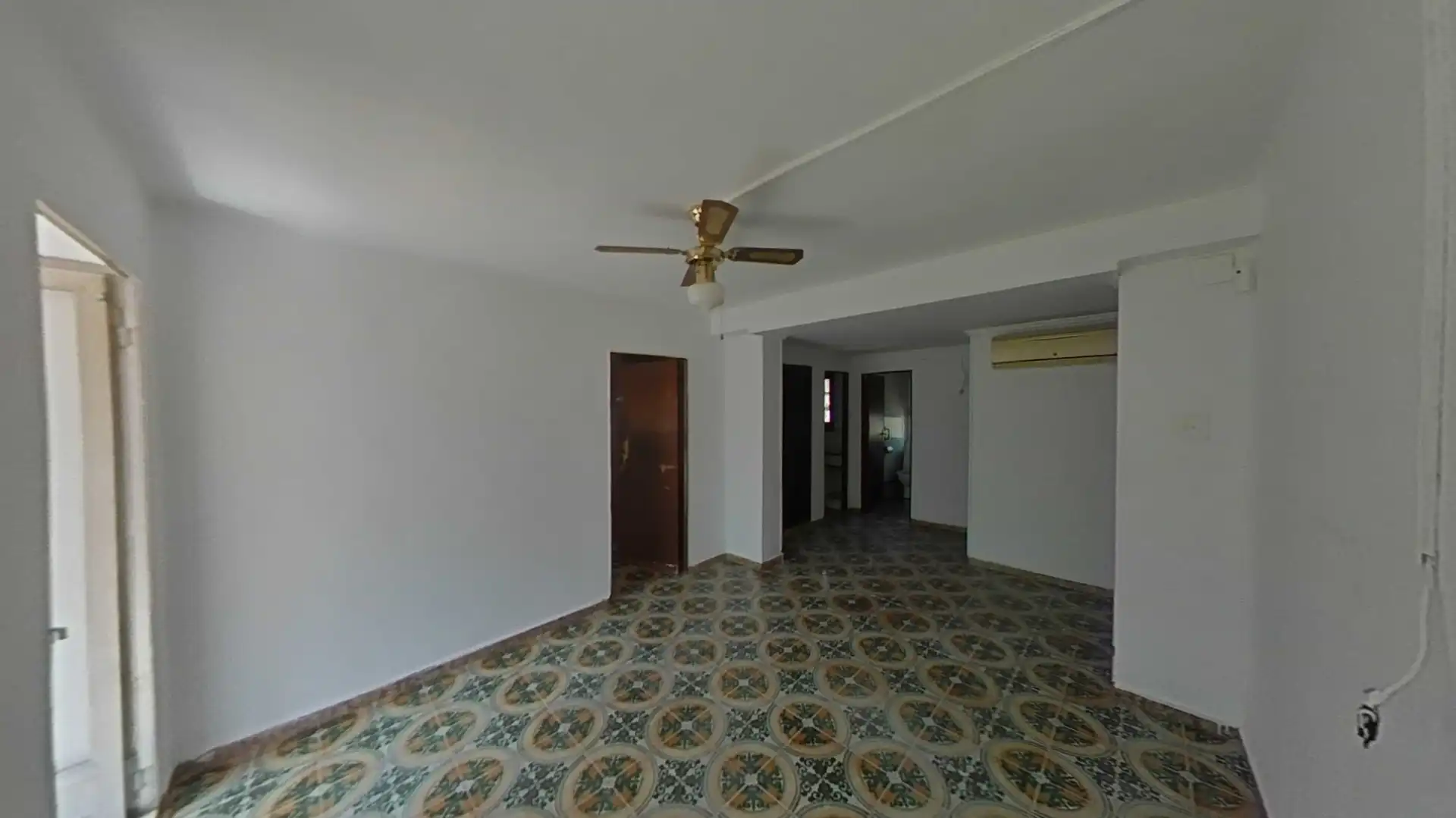Piso en venta en Valencia con Aire acondicionado, Balcón y Alarma