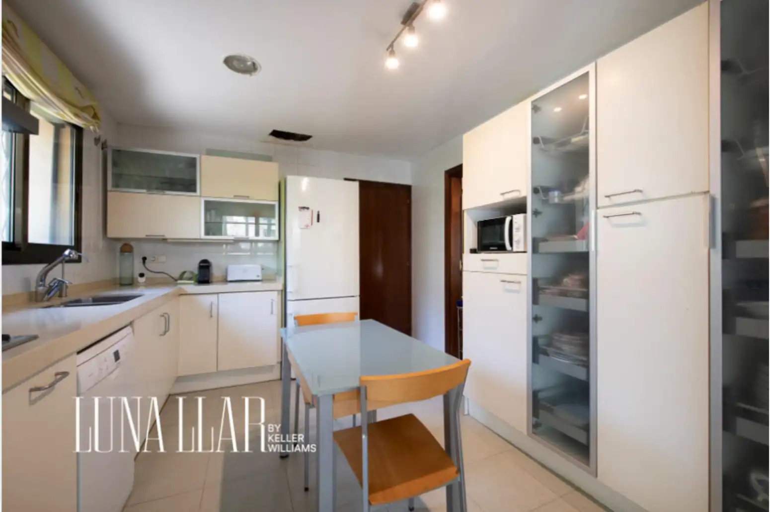 Cuina de Casa o xalet en venda en Castelldefels amb Calefacció