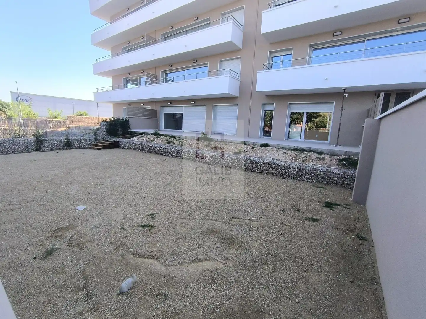 Aparcament de Planta baixa en venda en Figueres amb Aire condicionat, Terrassa i Traster