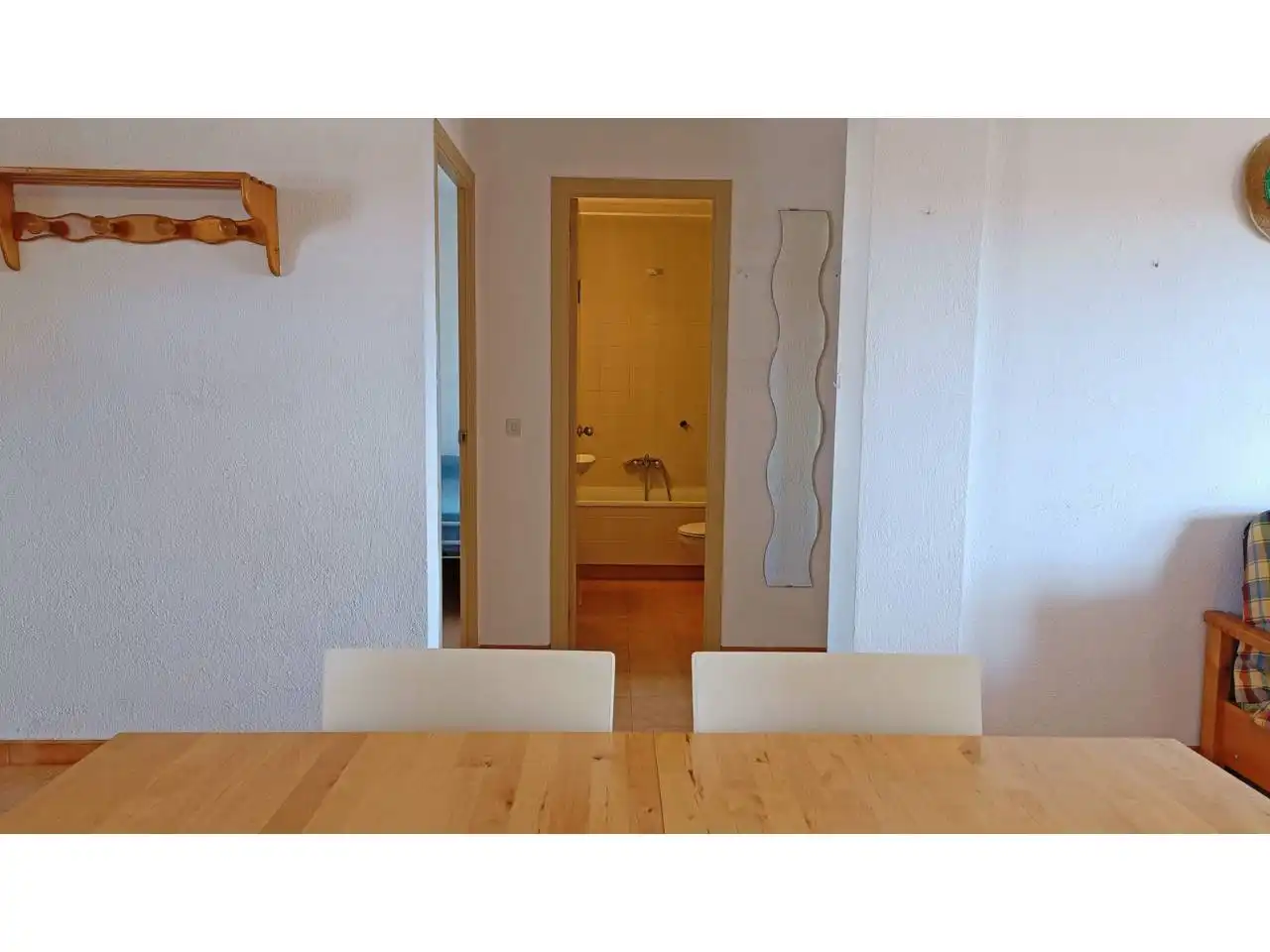 Comedor de Piso en venta en L'Escala con Terraza, Amueblado y Piscina comunitaria
