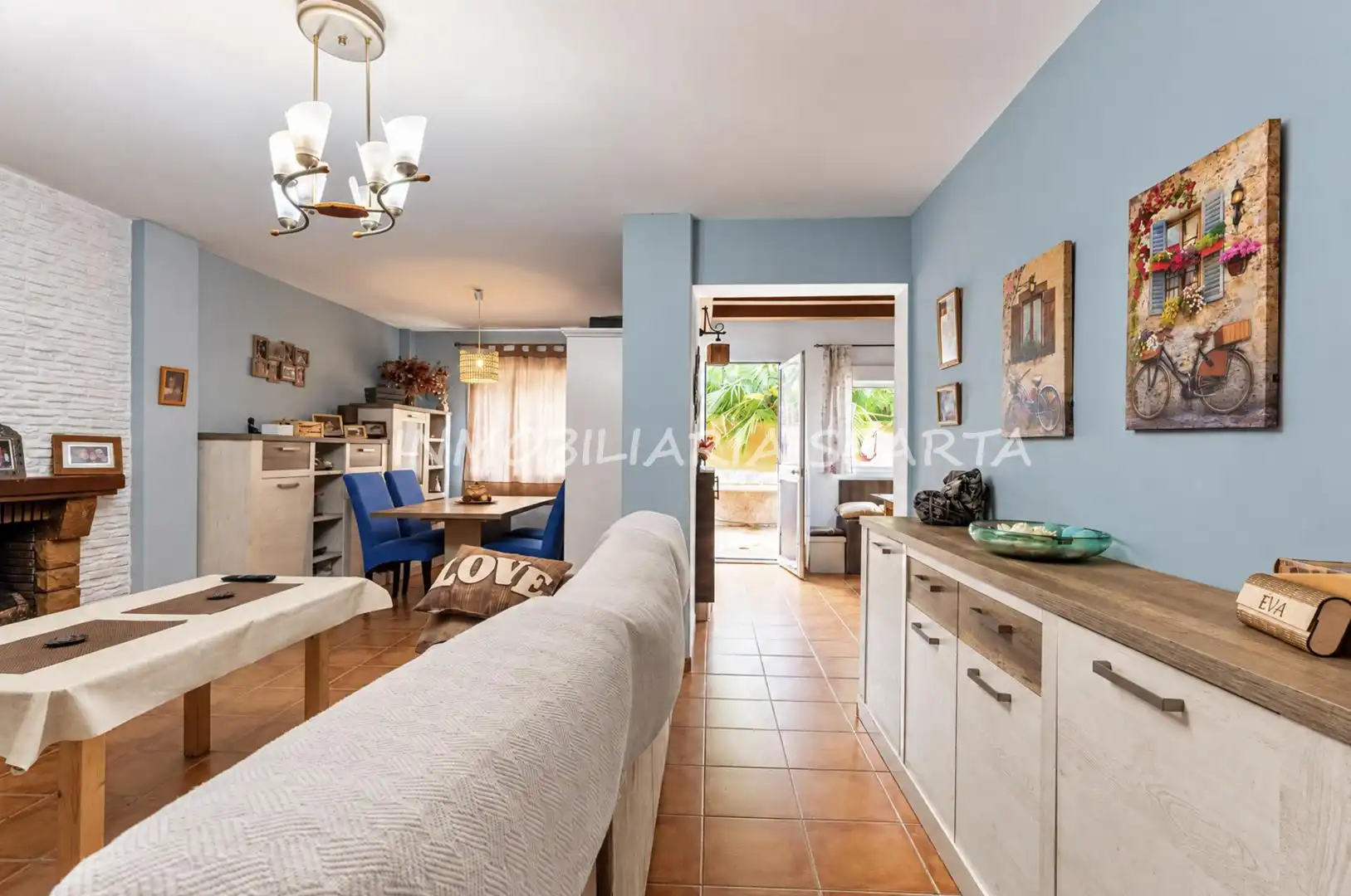 Sala d'estar de Casa o xalet en venda en Espartinas Pueblo