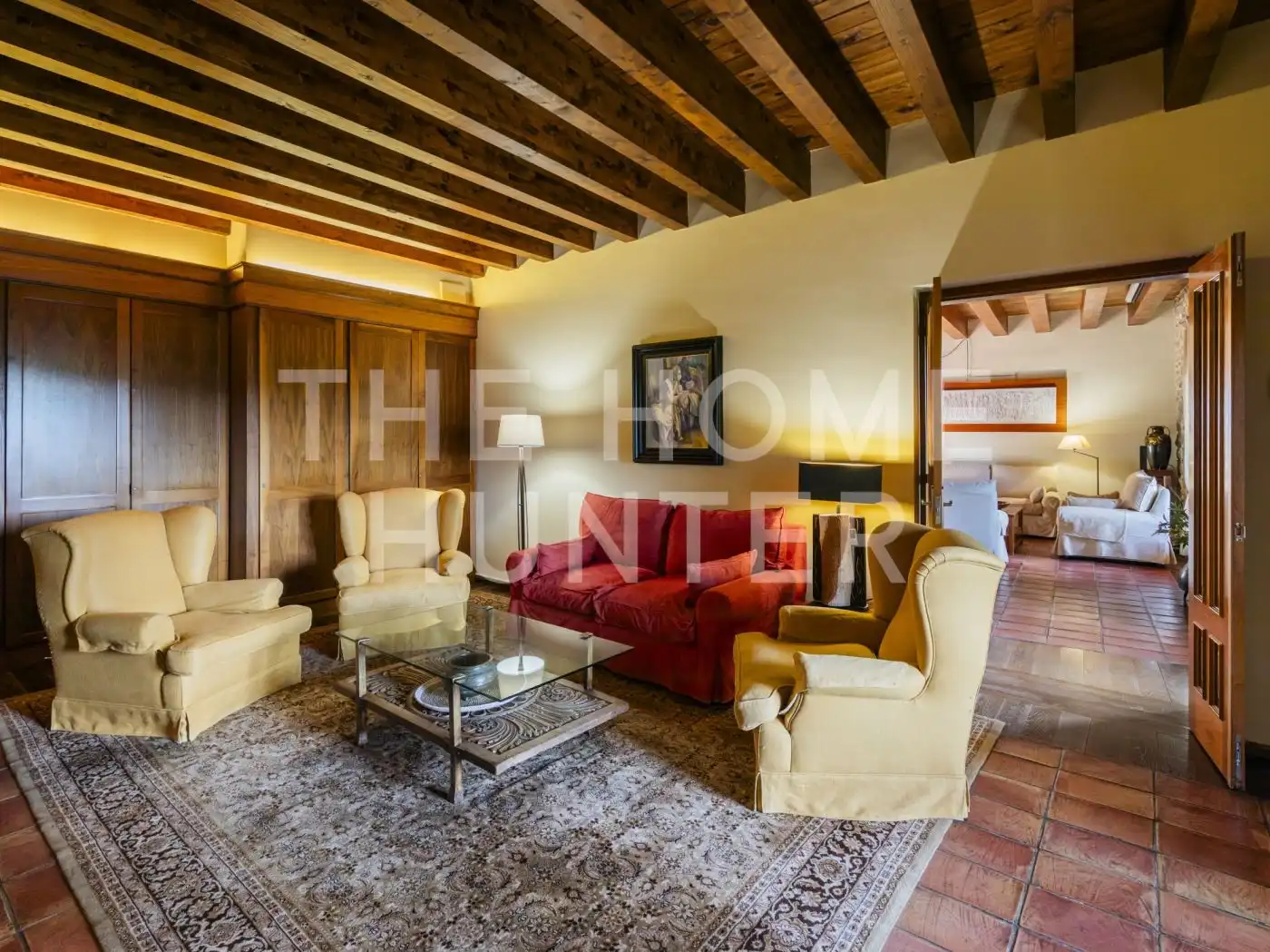 Sala d'estar de Finca rústica en venda en Sant Aniol de Finestres amb Aire condicionat, Calefacció i Jardí privat