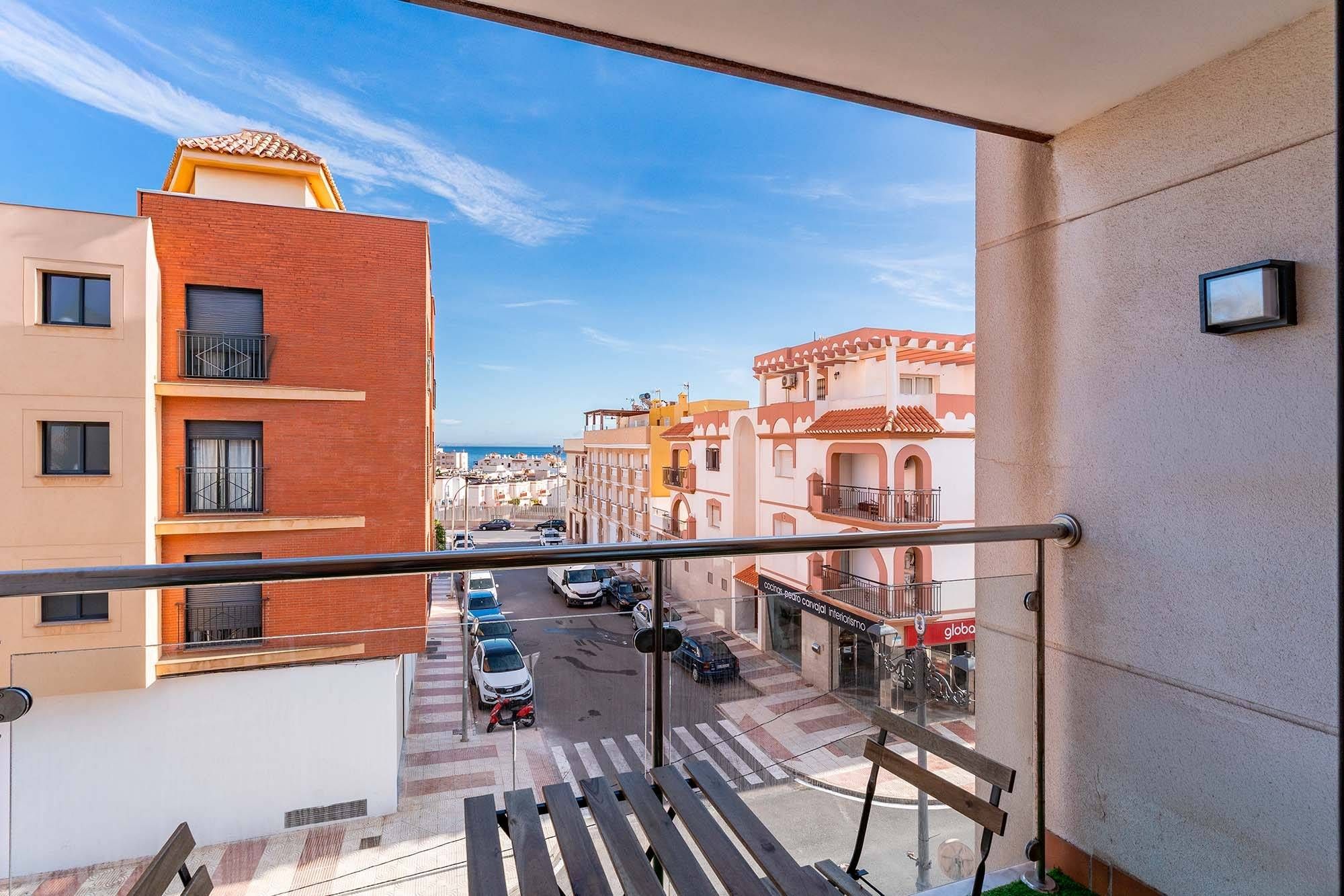 Exterior view of Flat to rent in Roquetas de Mar  with Terrace