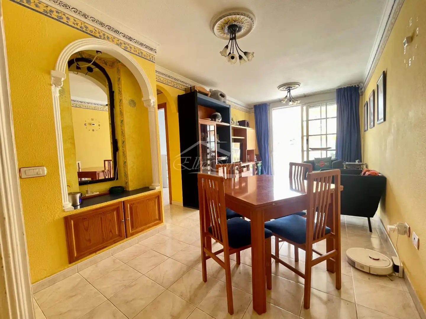 Sala de estar de Piso en venta en Adeje con Terraza, Trastero y Amueblado