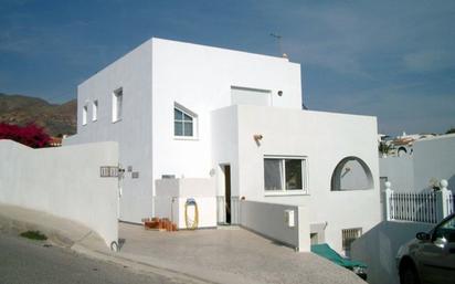 Vista exterior de Casa o xalet en venda en Mojácar amb Aire condicionat i Piscina