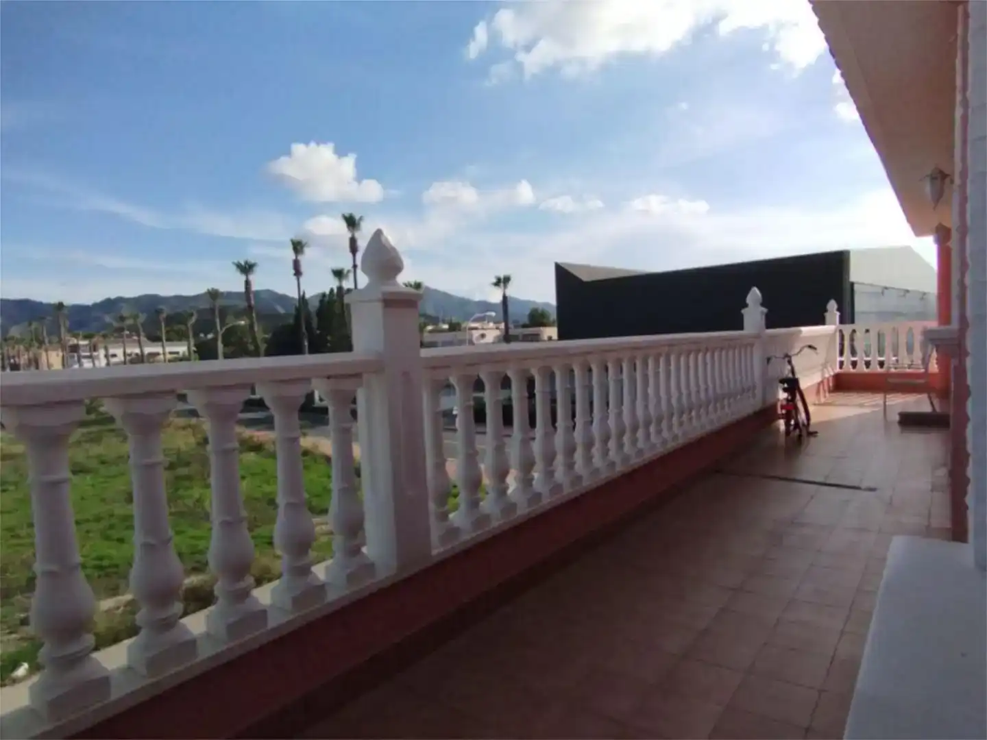 Vista exterior de Casa o xalet per a compartir en Benferri amb Jardí privat, Piscina i Moblat