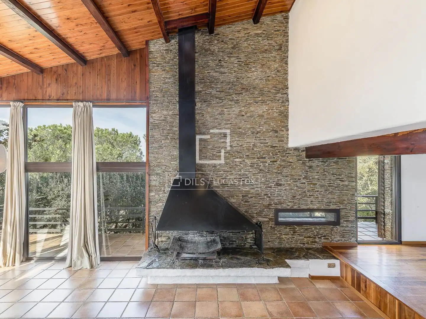 Sala de estar de Casa o chalet en venta en Barcelona con Aire acondicionado, Calefacción y Jardín privado