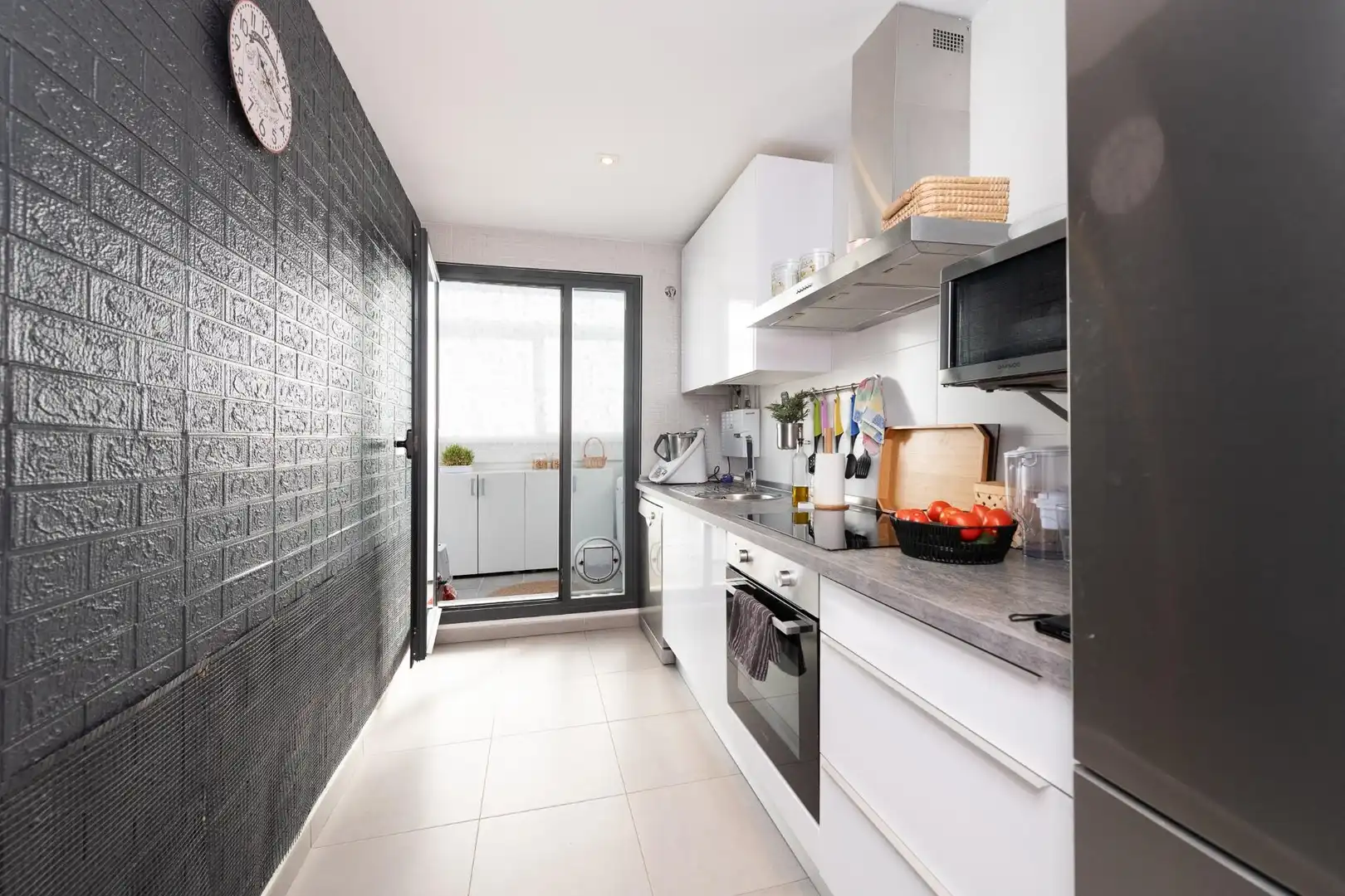 Cocina de Ático en venta en Rincón de la Victoria con Terraza, Trastero y Piscina comunitaria