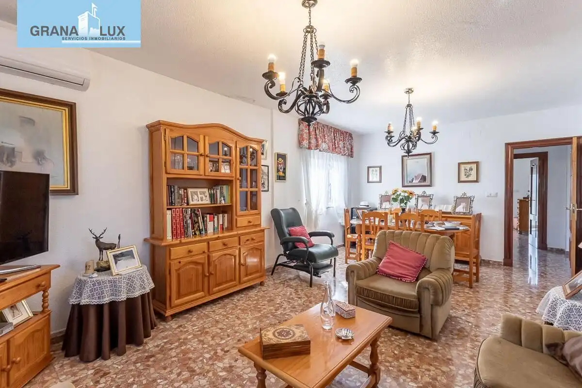 Chalet con piscina en venta en Calle Olmo, imagen 6