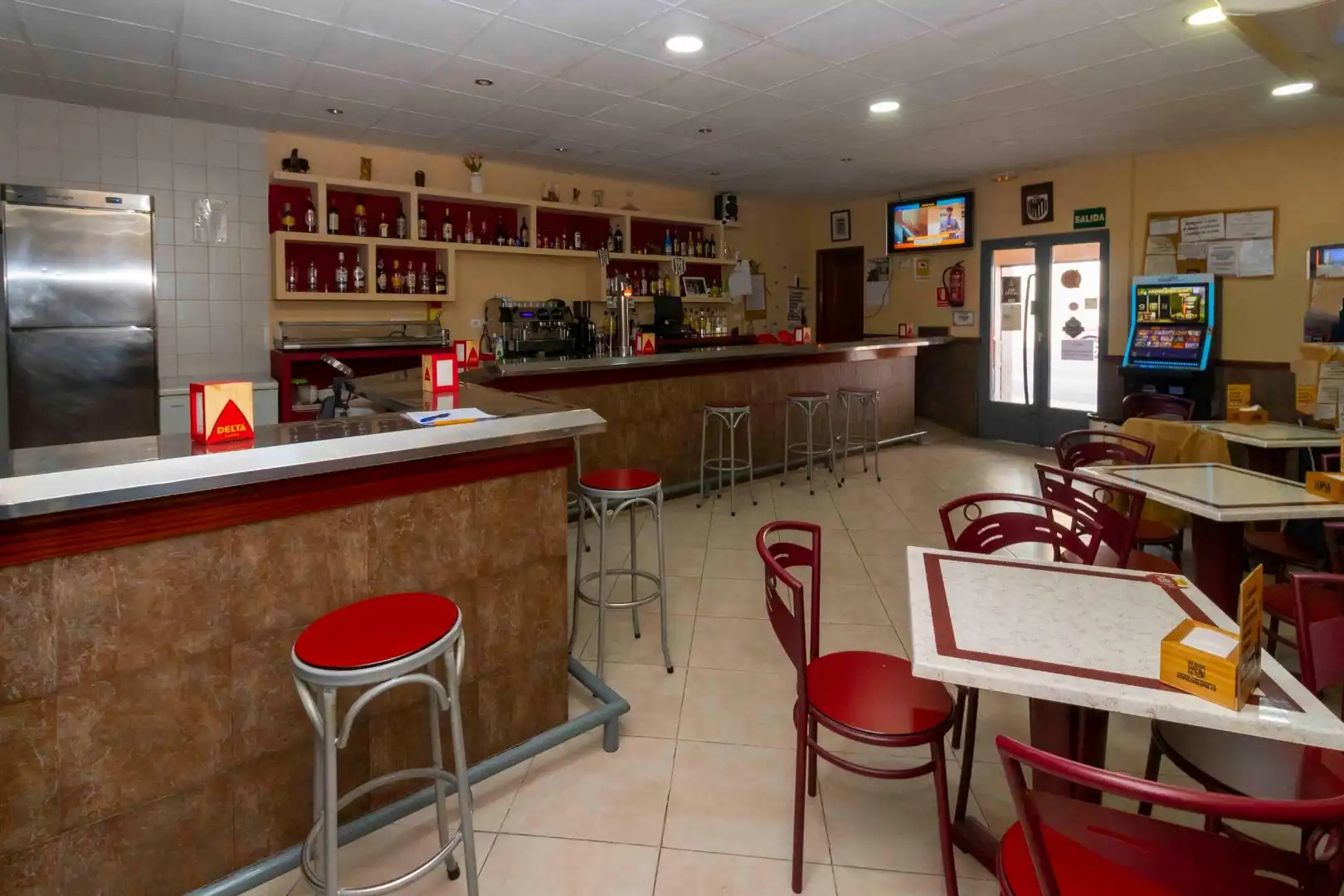 Local en venta en Badajoz con Aire acondicionado, Terraza y Amueblado