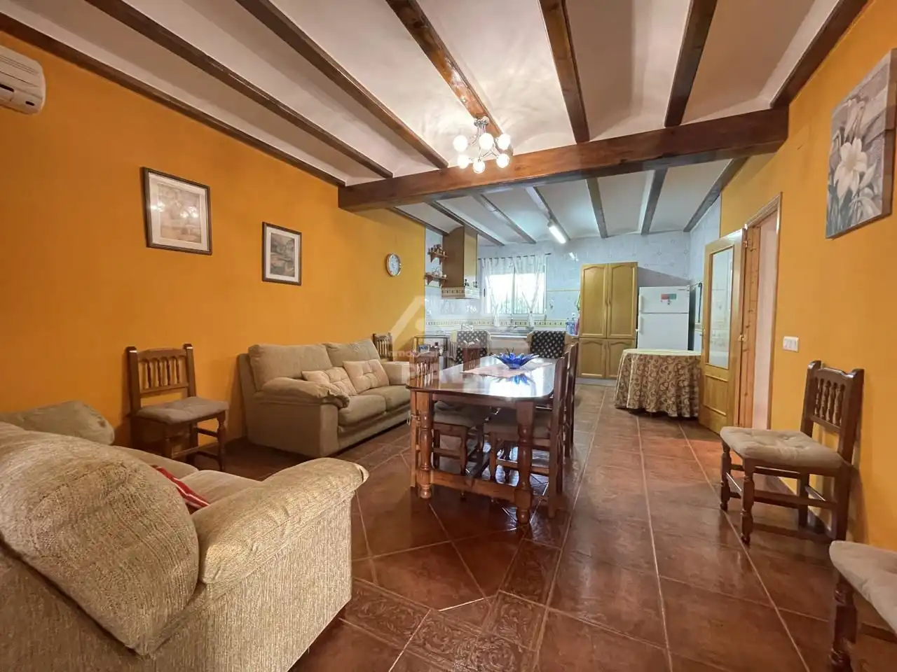 Sala de estar de Finca rústica en venta en La Pobla Llarga con Aire acondicionado, Jardín privado y Terraza