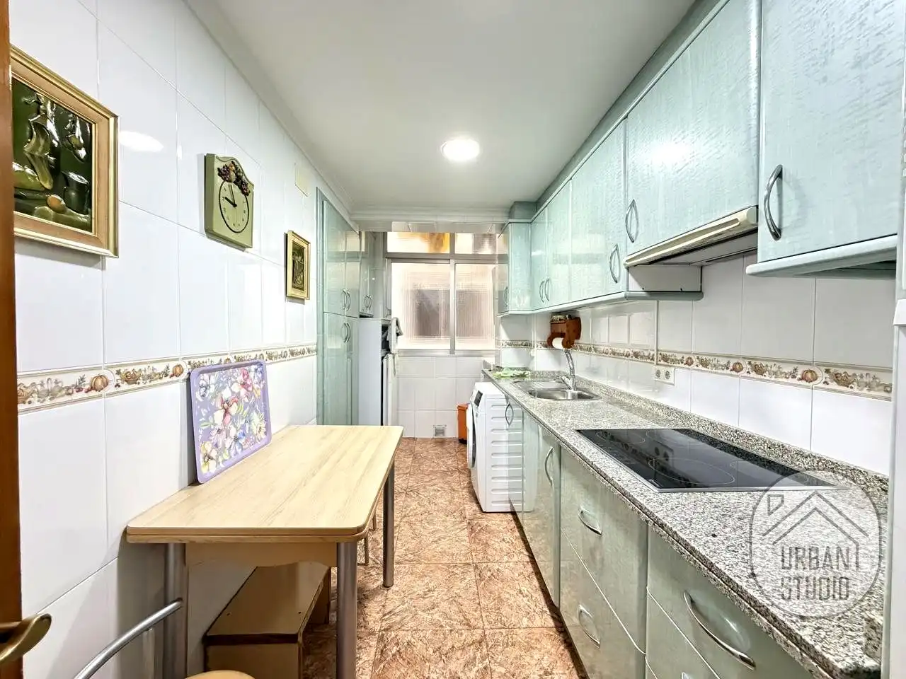 Kitchen of Flat for sale in Alicante / Alacant  with Air Conditioner, Furnished and Balcony