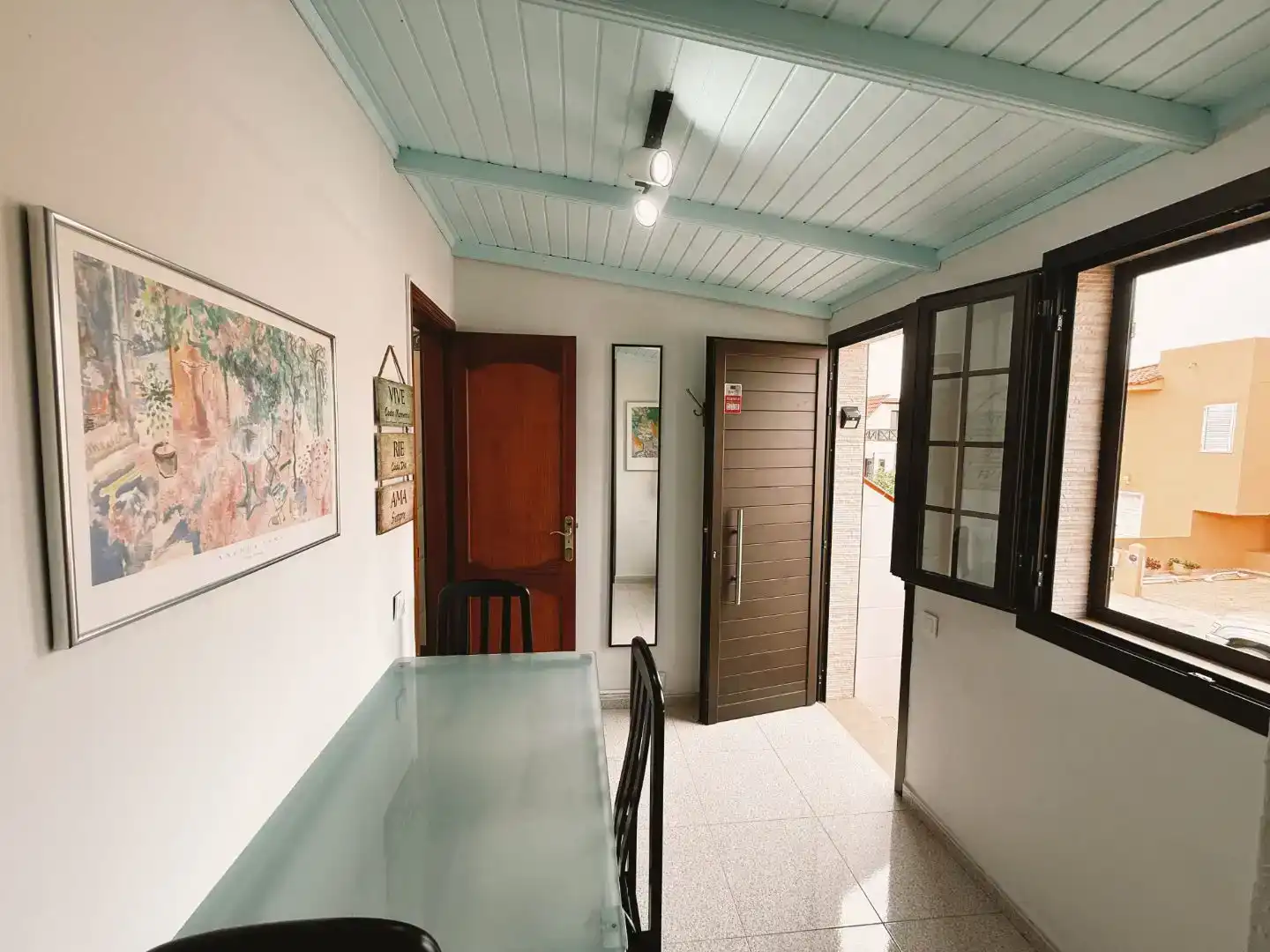 Flat for sale in Antigua  with Air Conditioner