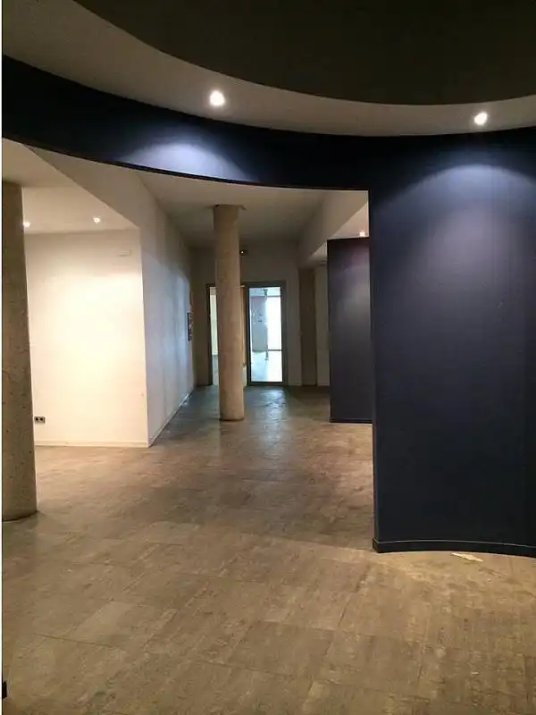 Local commercial à louer à Sant Julià, imagen 29