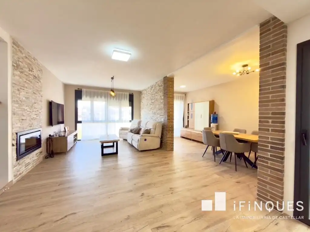 Sala de estar de Piso en venta en Castellar del Vallès con Aire acondicionado, Calefacción y Terraza