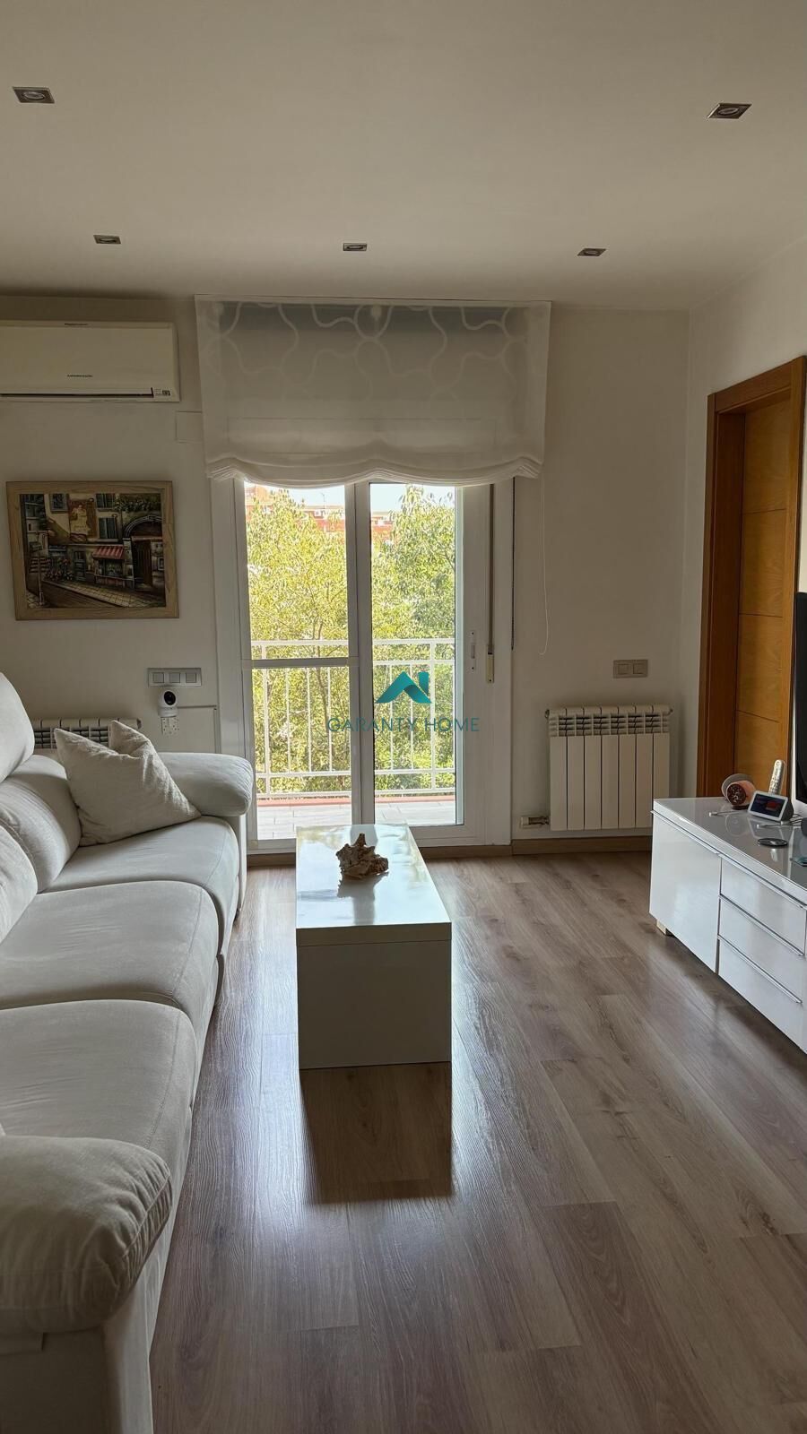 Sala d'estar de Pis en venda en Badalona amb Aire condicionat, Parquet i Moblat