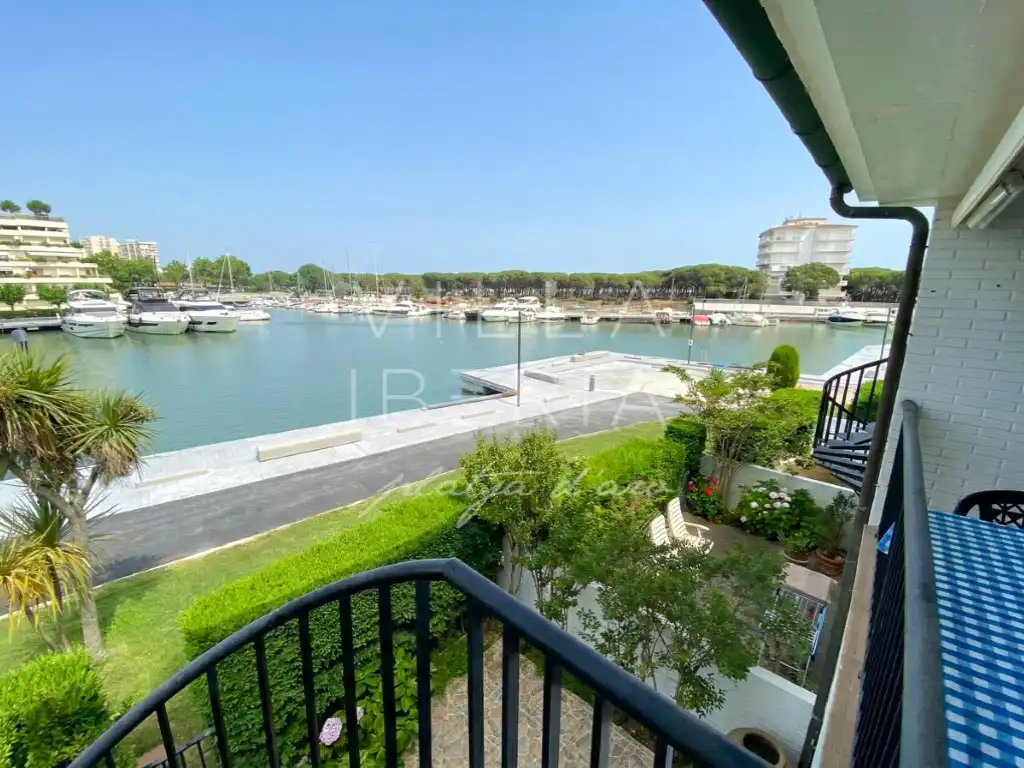 Außenansicht von Einfamilien-Reihenhaus zum Verkauf in Castell d'Aro, Platja d'Aro i s'Agaró mit Gemeinschaftspool