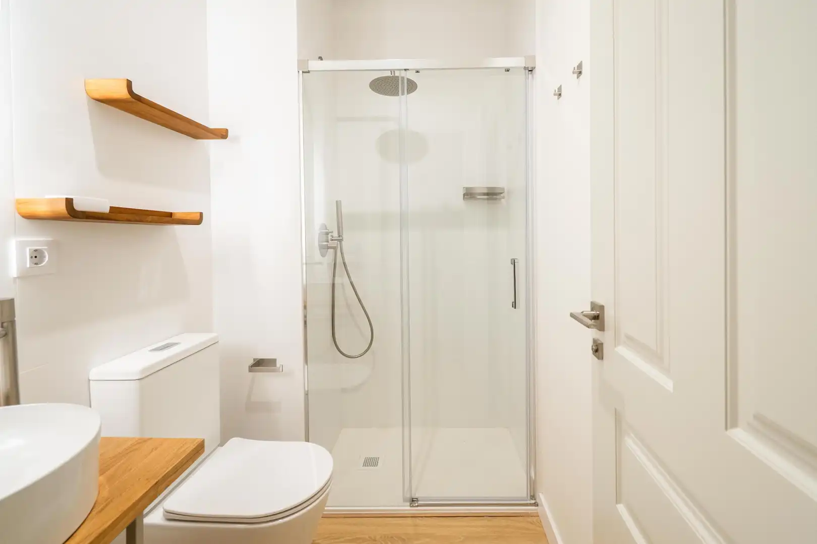 Baño de Piso de alquiler en Sevilla con Aire acondicionado, Calefacción y Amueblado