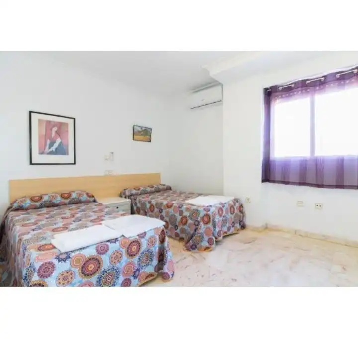 Dormitori de Apartament en venda en Benidorm amb Aire condicionat, Terrassa i Moblat