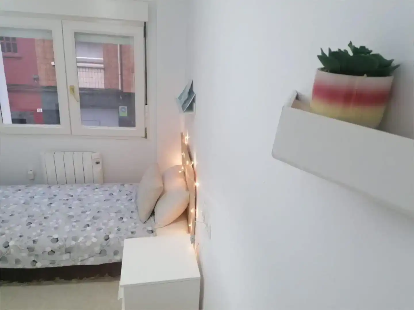 Schlafzimmer von Wohnung zur Miete in Gijón 