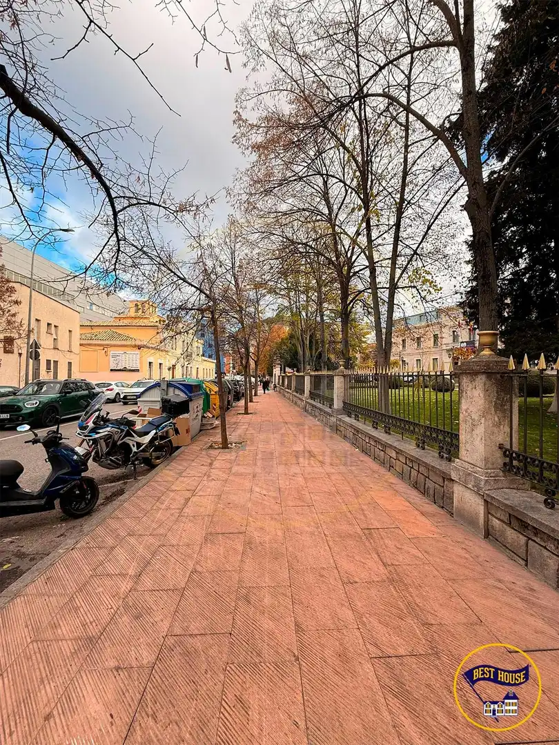 Piso en venta en RAMON Y CAJAL, Centro