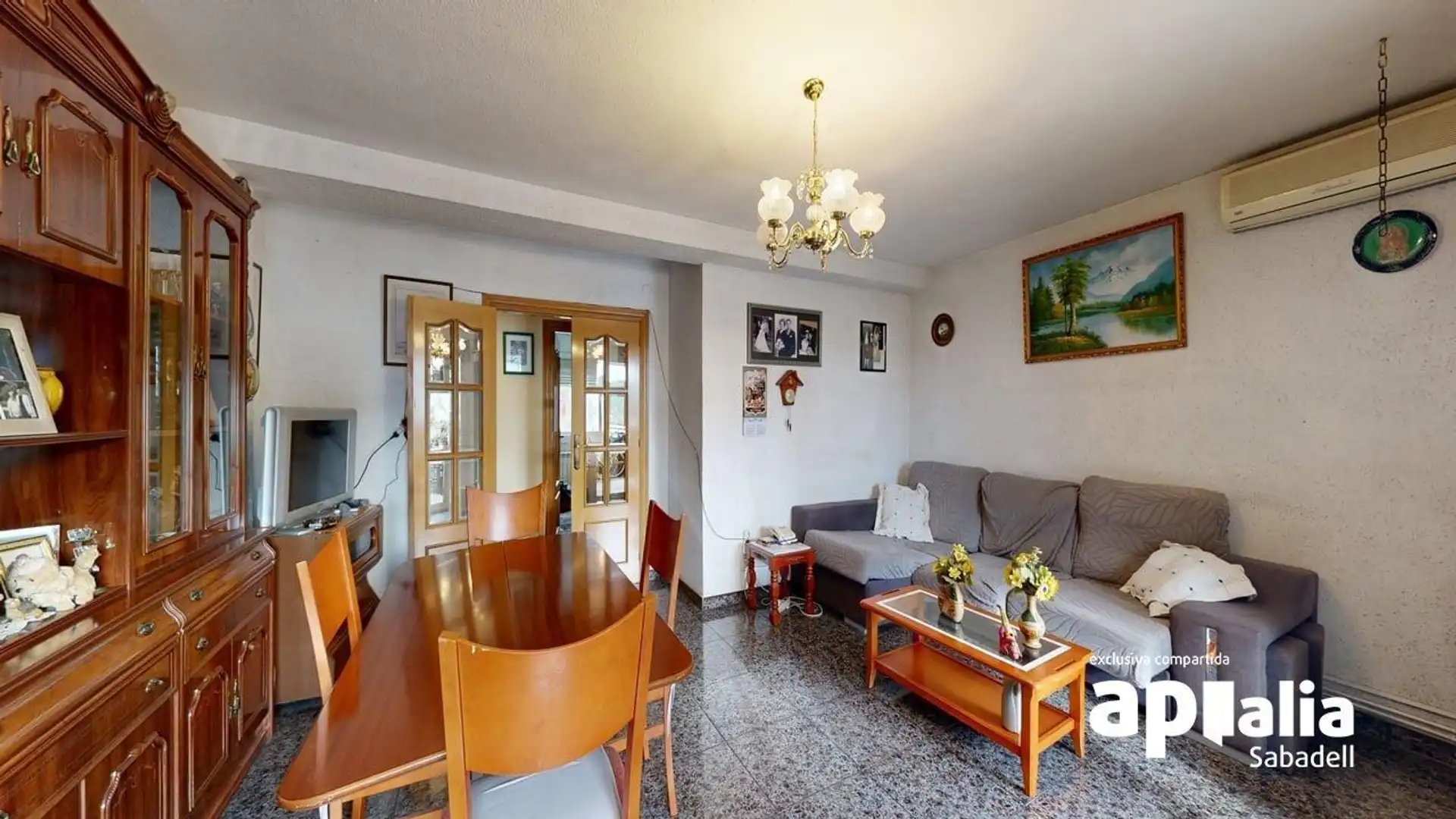 Sala de estar de Piso en venta en Badia del Vallès con Calefacción y Balcón