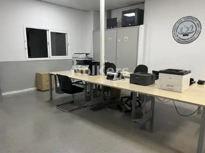 Industrial buildings for rent in Centre