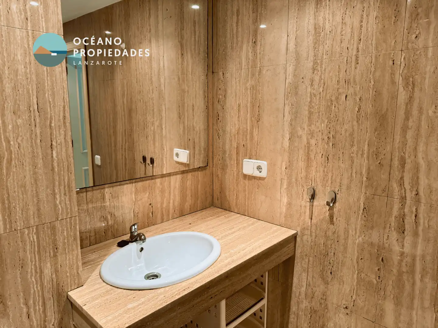Bany de Apartament en venda en Arrecife