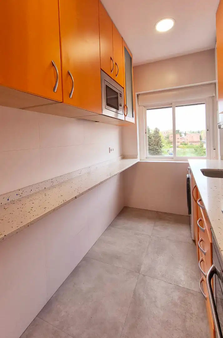 Kitchen of Flat for rent in Madrid  with Heating, Storage room and Oven