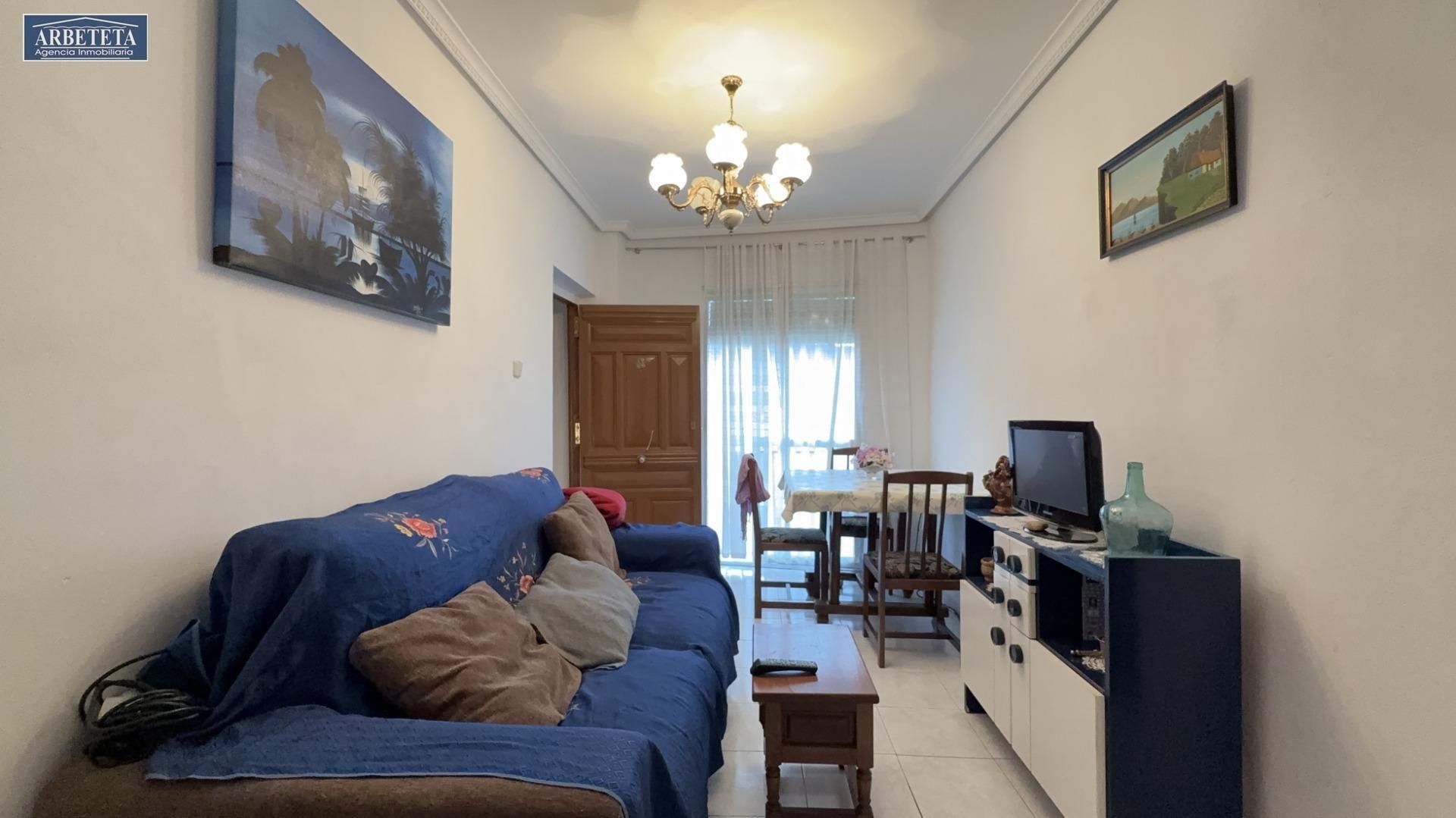 Sala d'estar de Finca rústica en venda en Moratilla de los Meleros amb Balcó