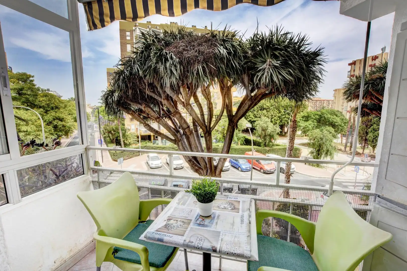 Apartamento con terraza en venta en Parque de la Paloma