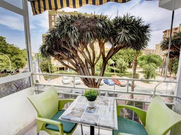 Apartamento con balcón en venta en Parque de la Paloma
