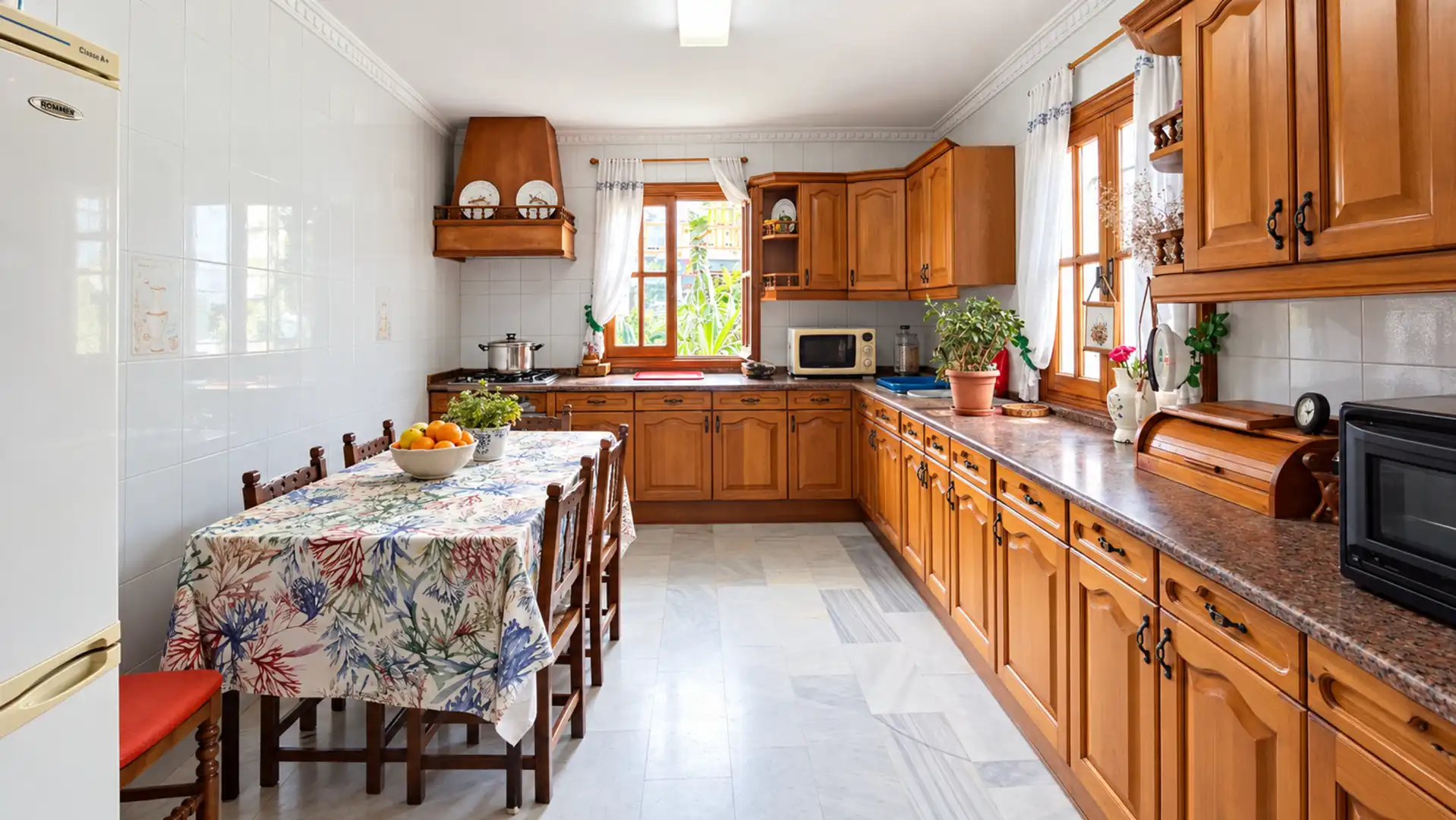 Casa aparellada en venda a Estepona Pueblo, imagen 12
