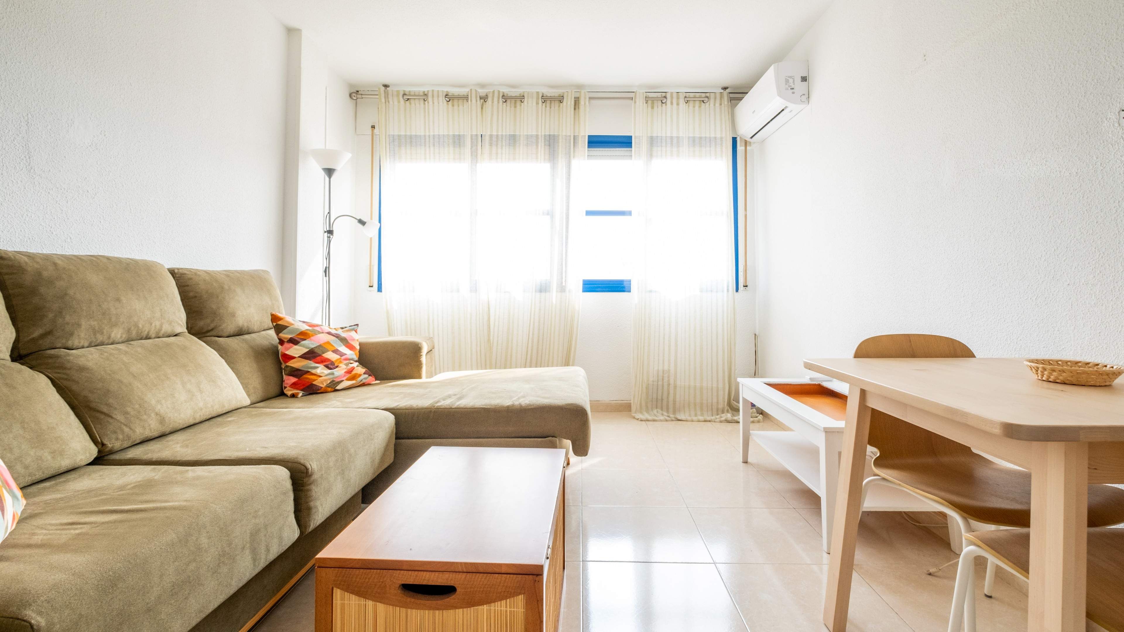 Living room of Apartment to rent in  Zaragoza Capital  with Air Conditioner, Heating and Terrace